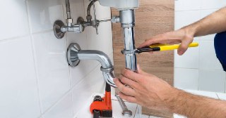 Сантехнические работы Оренбург цена 473 руб. Услуги сантехника
